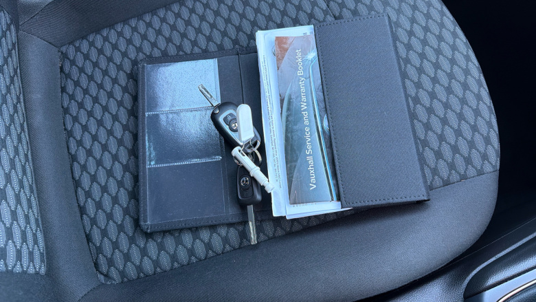 Vauxhall Astra 1.4i 16V Design 5dr Petrol Hatchback